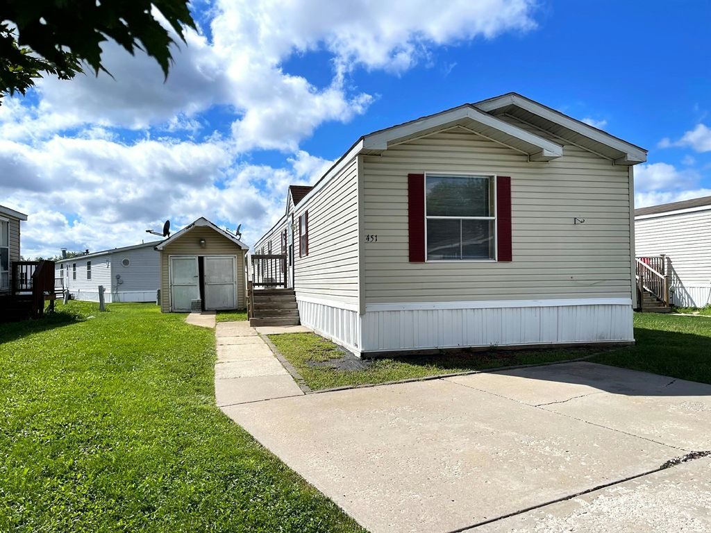 451 Linda Lane Lynwood, IL 60411