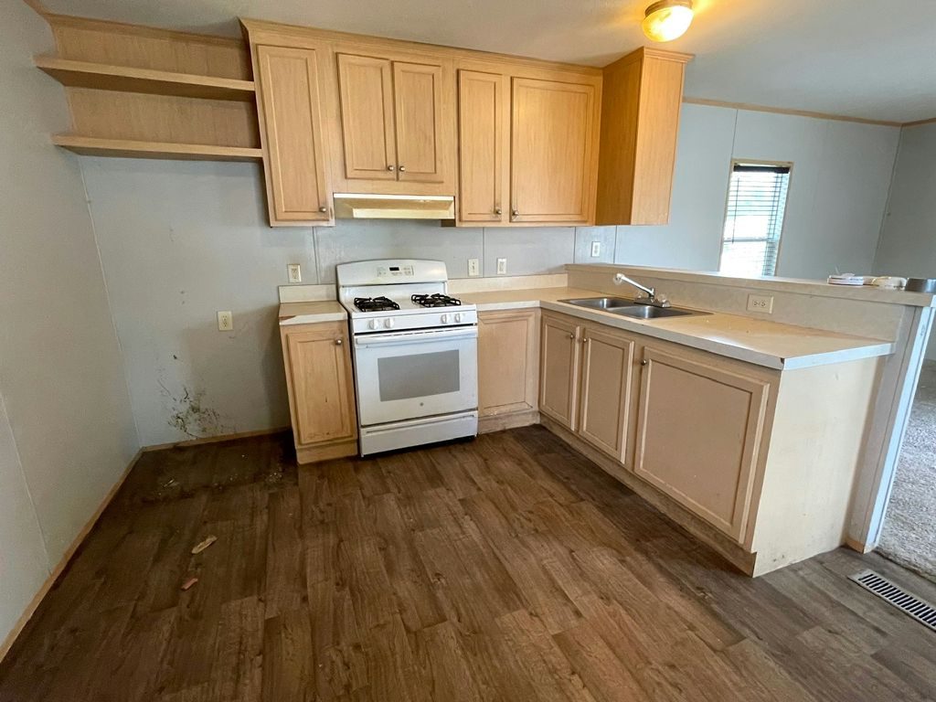 353 Lisa Lane Lynwood, IL 60411