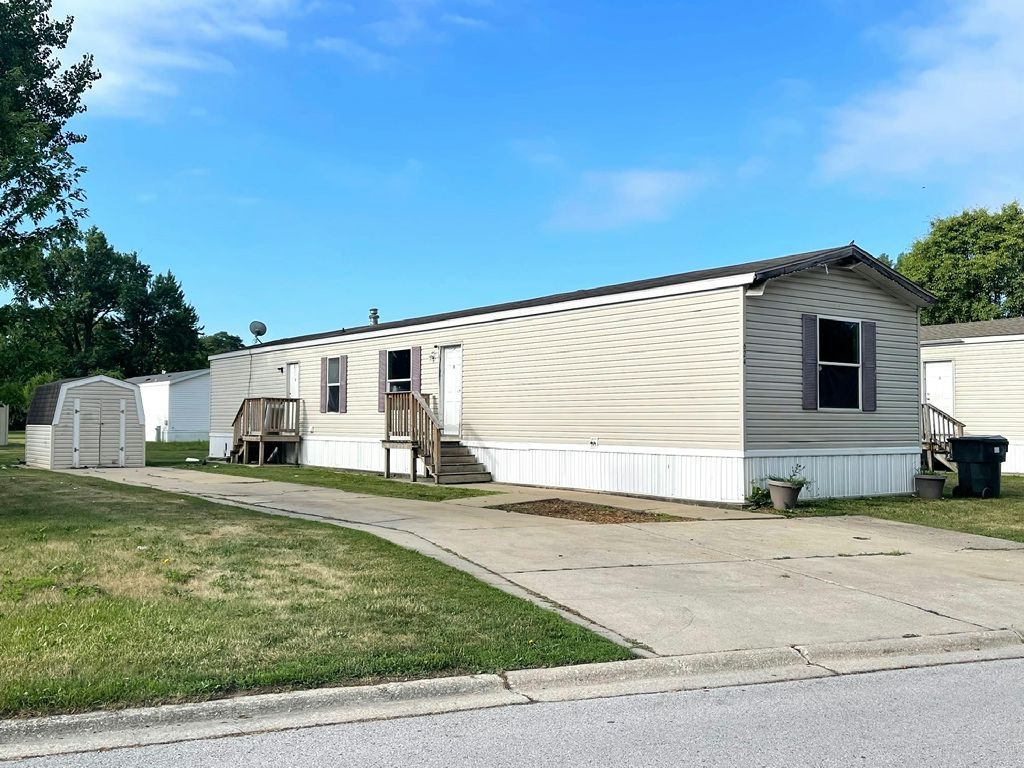 624 Linda Lane Lynwood, IL 60411