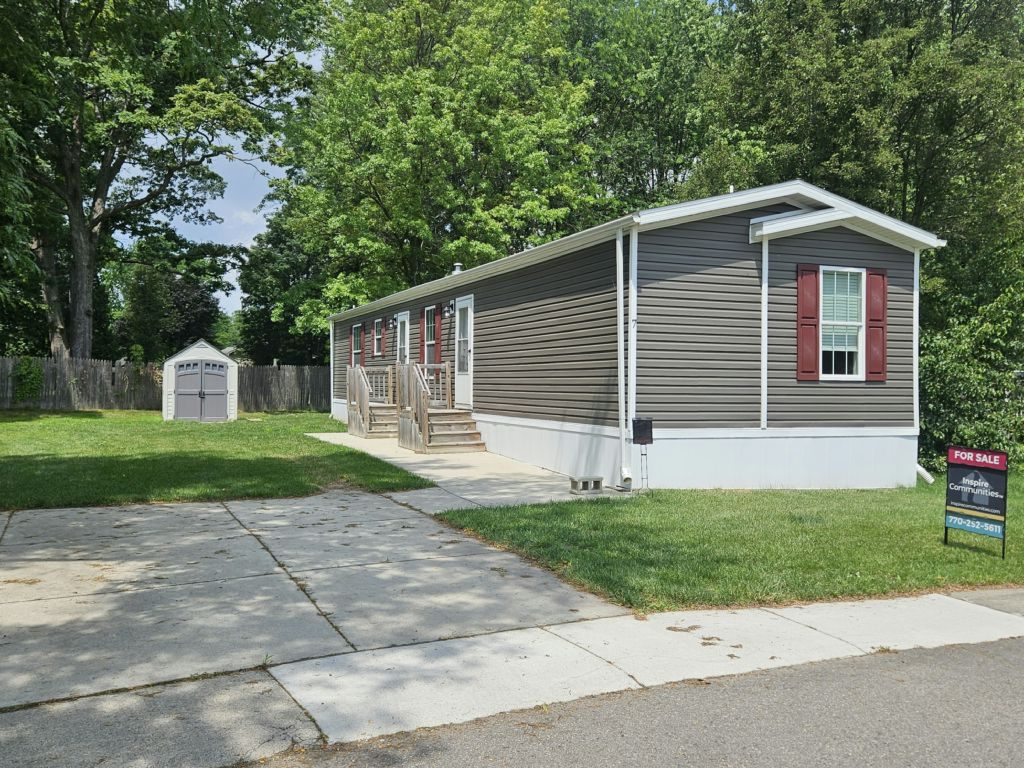 16031 Beech Daly, #7 Taylor, MI 48180