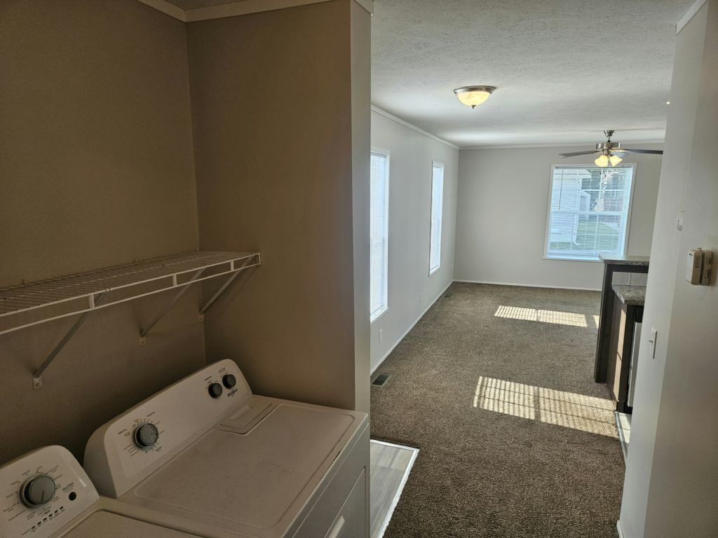 26018 Fifth St  #197, Taylor, MI 48180