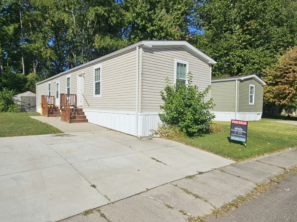 16031 Beech Daly, #10, Taylor, MI 48180