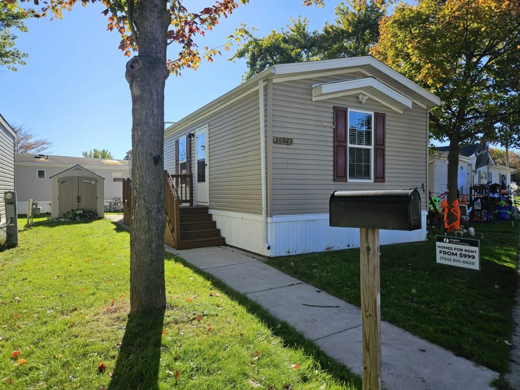 26023 Third St #120, Taylor, MI 48180