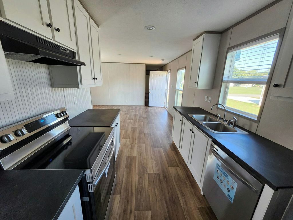 10420 US HWY 31, #365, Tanner, AL 35671