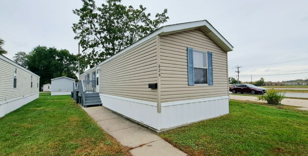 626 Virginia Avenue Lynwood, IL 60411