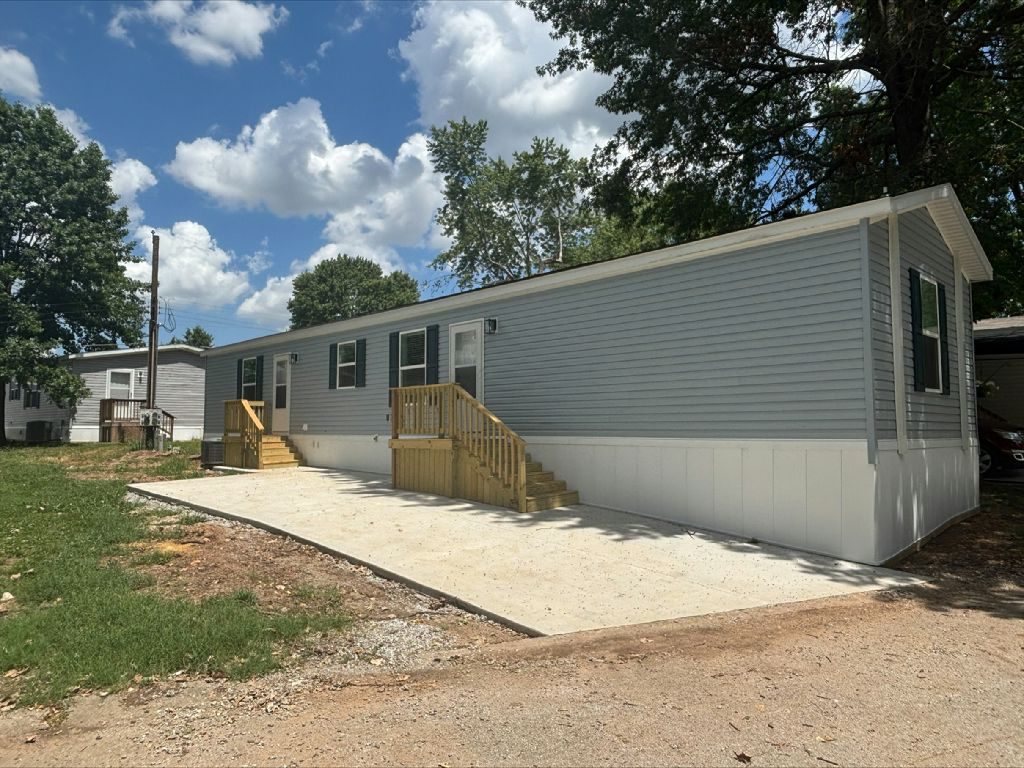 3731 S. Glenstone Ave., #220 Springfield, MO 65804