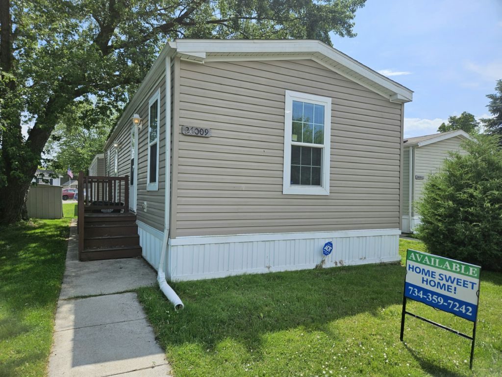 26009 First St  #5 Taylor, MI 48180
