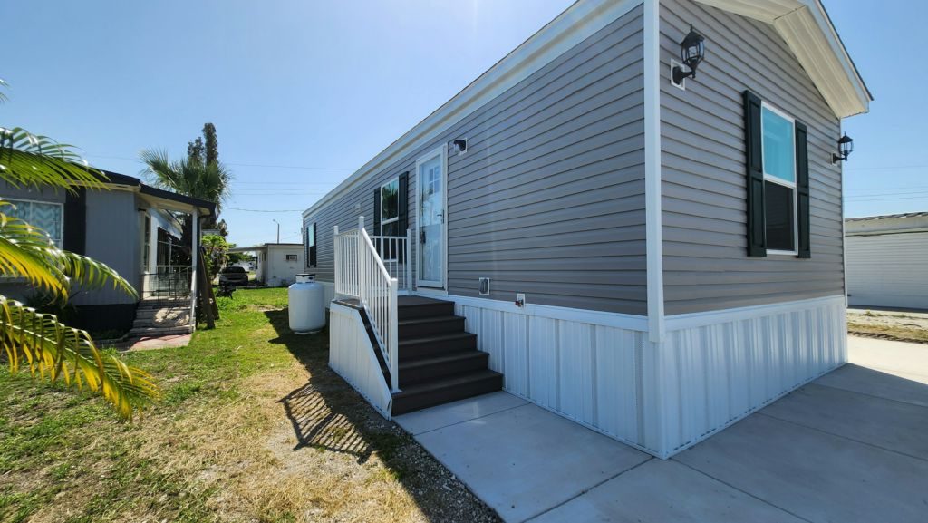 47 Azalea Drive Winter Haven, FL 33881