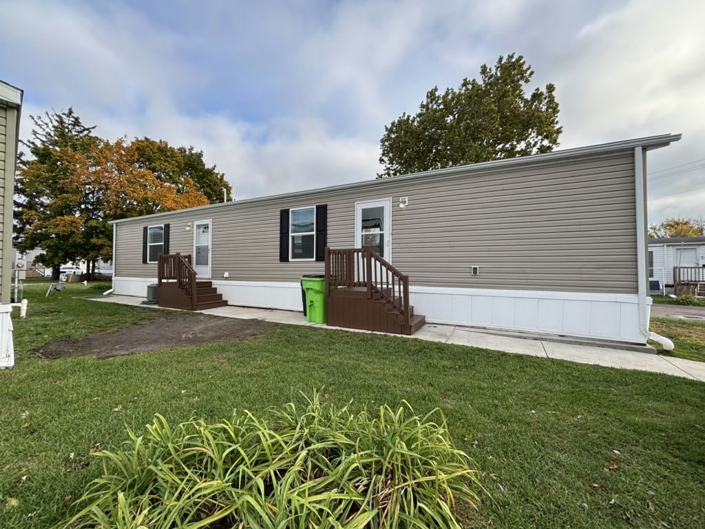 24729 Bradford Harrison Township, MI 48045