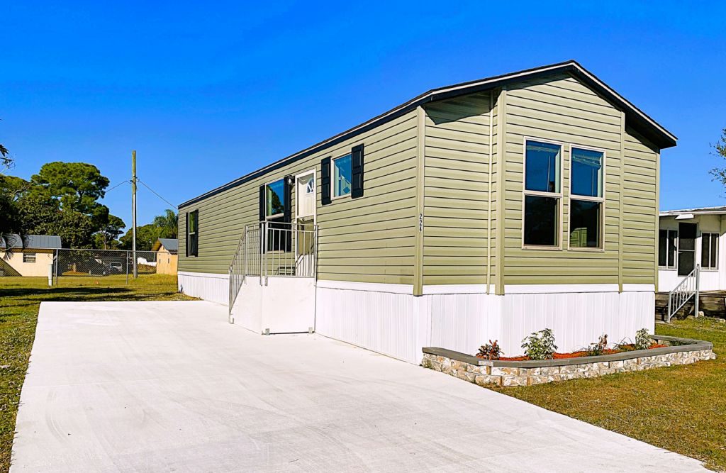 224 W. Erie Drive, Fort Pierce, FL 34946