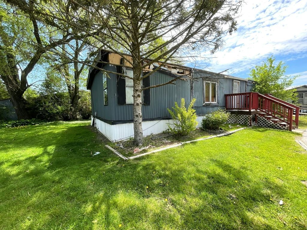 140 Brenta Court Lynwood, IL 60411