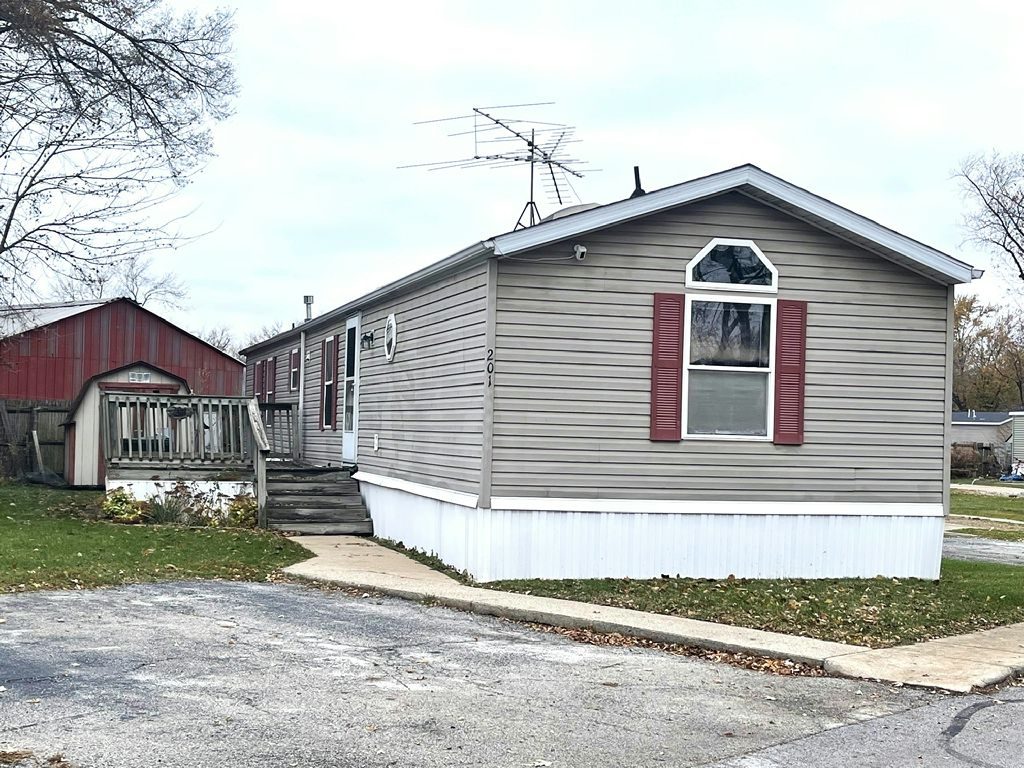 201 Zurich Drive Lynwood, IL 60411