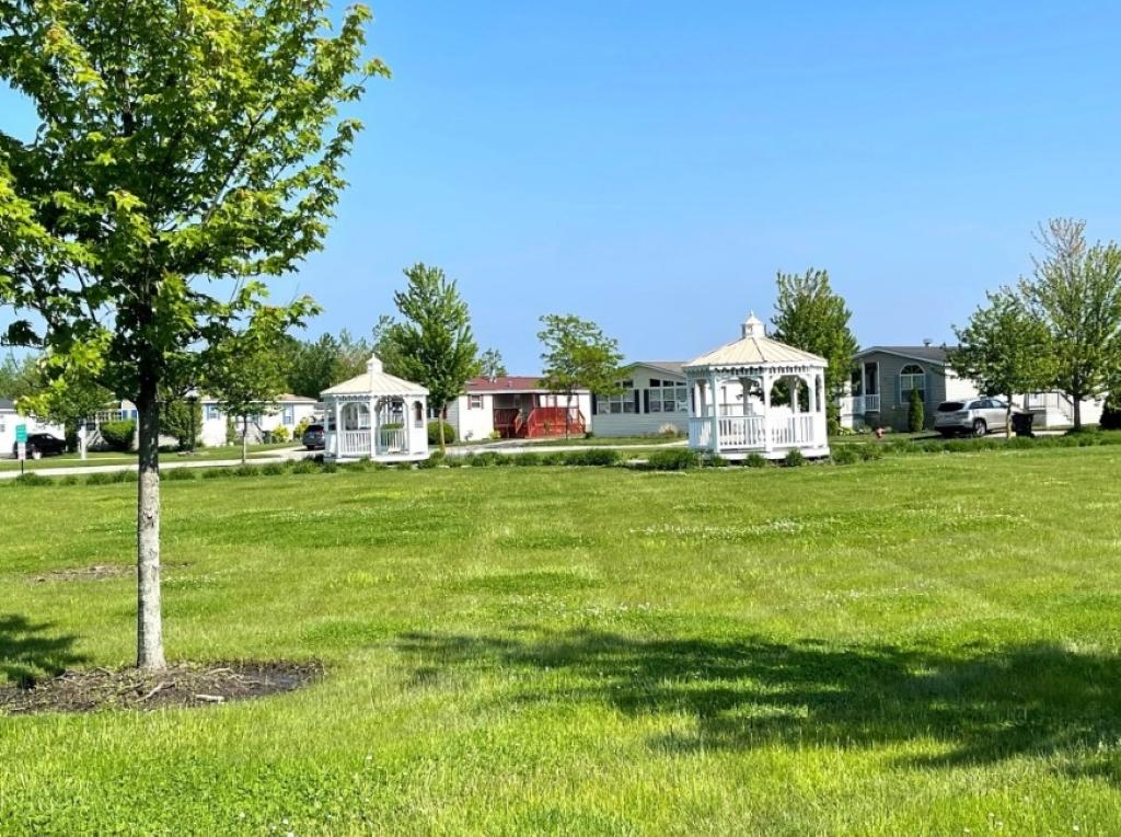 142 Brenta Court, Lynwood, IL 60411