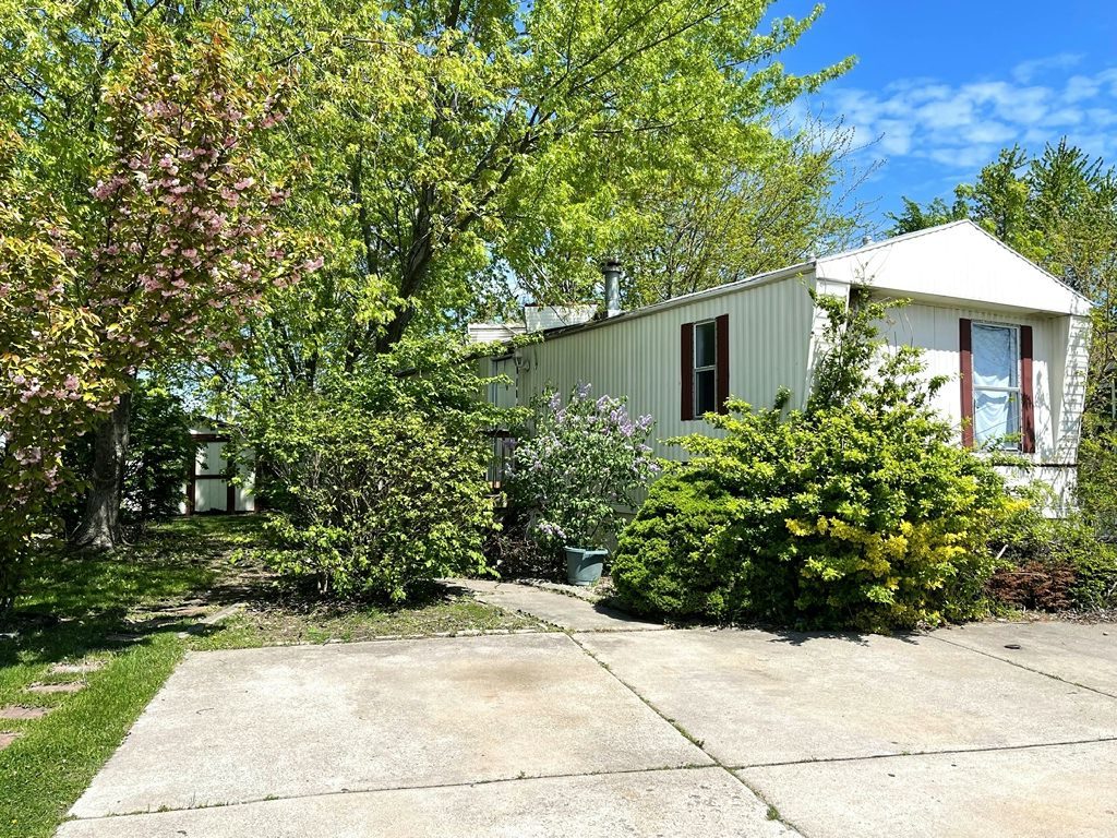 564 Linda Lane, Lynwood, IL 60411