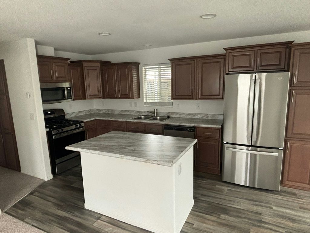 725 W. Thornton Avenue, #53 Hemet, CA 92543