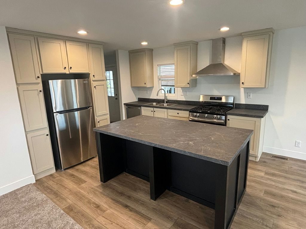 725 W. Thornton Avenue, #45, Hemet, CA 92543