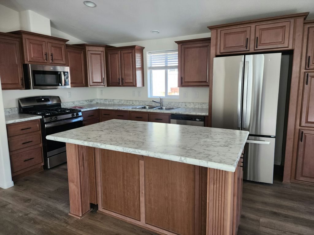 22899 Byron Rd., #11 Crestline, CA 92325