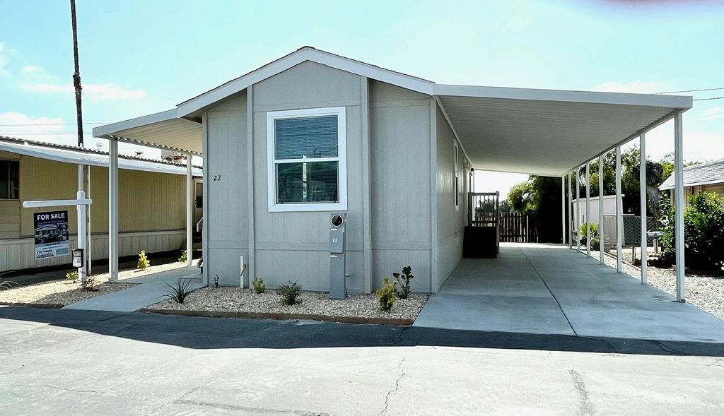 25521 N. Lincoln Ave., #22 Hemet, CA 92544