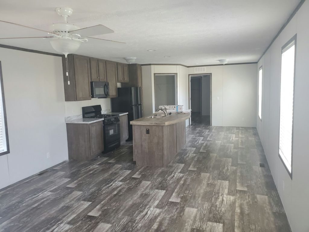 2525 County Line Rd., #371 Des Moines, IA 50321