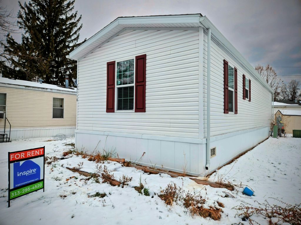 26118 Second St  #53 Taylor, MI 48180