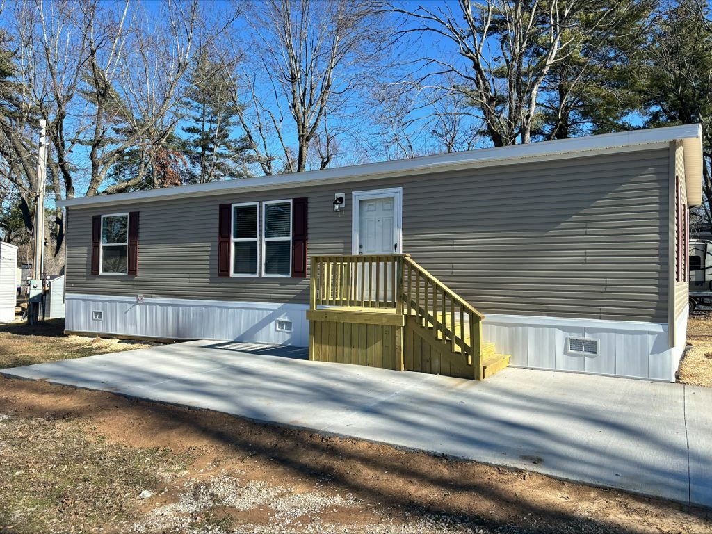 3731 S. Glenstone Ave., #61 Springfield, MO 65804