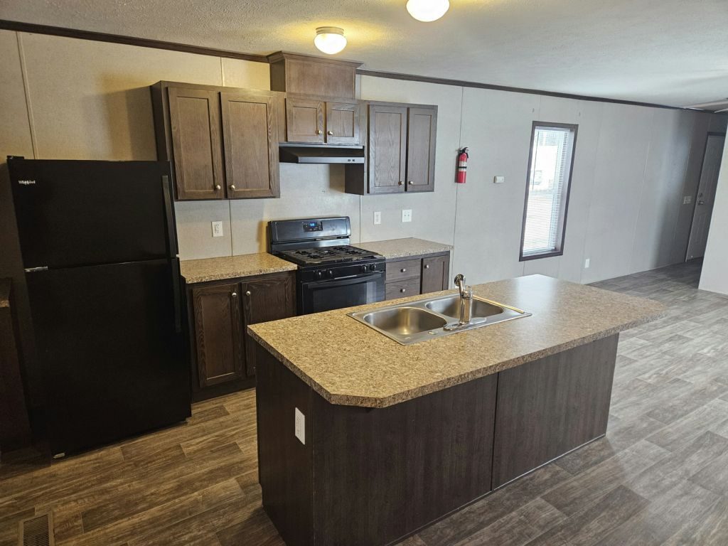 16031 Beech Daly, #65, Taylor, MI 48180