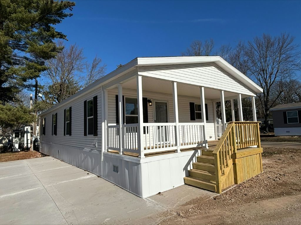 3731 S. Glenstone Ave., #63 Springfield, MO 65804