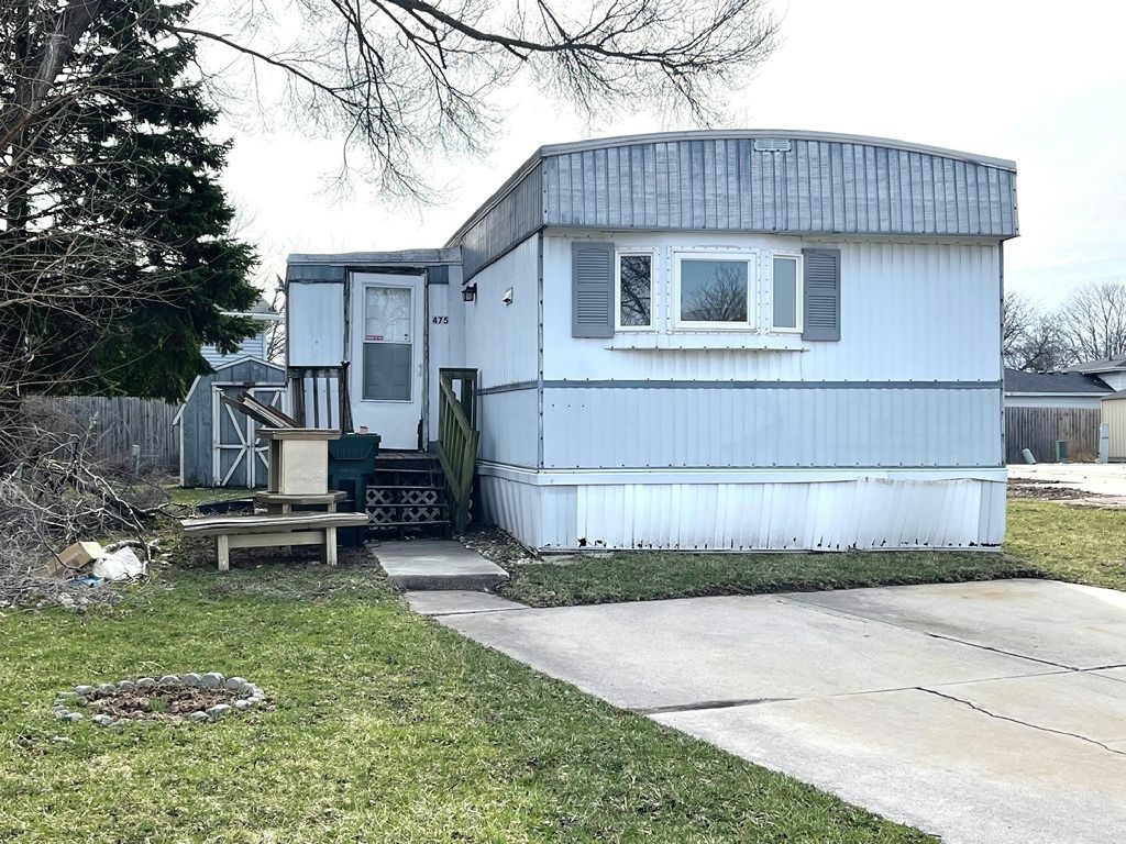 475 Linda Lane Lynwood, IL 60411