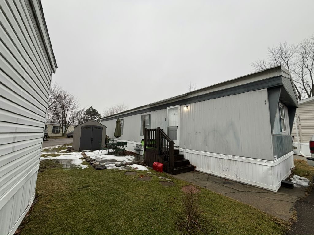24818 Bradford, Harrison Township, MI 48045