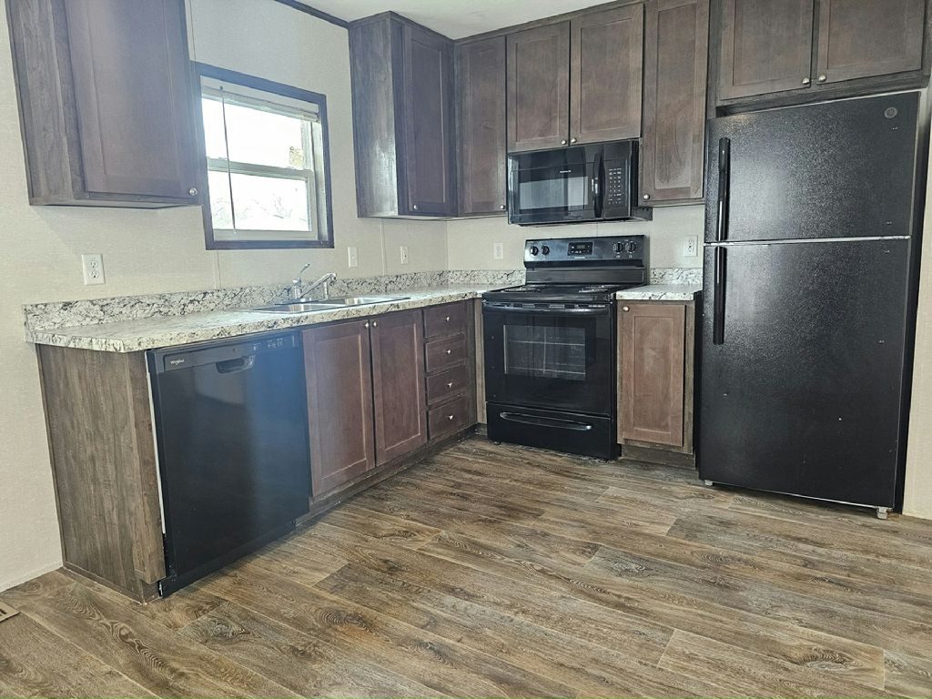 5721 Redwood East Fort Worth, TX 76119
