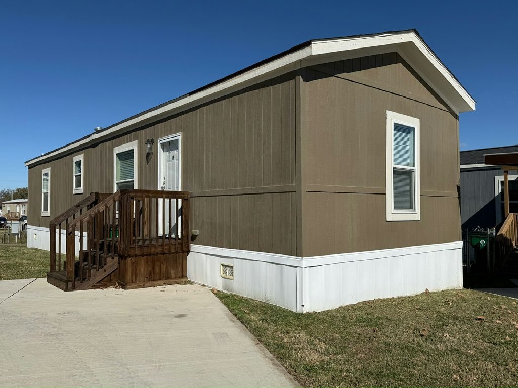 5105 Redwood South Fort Worth, TX 76119