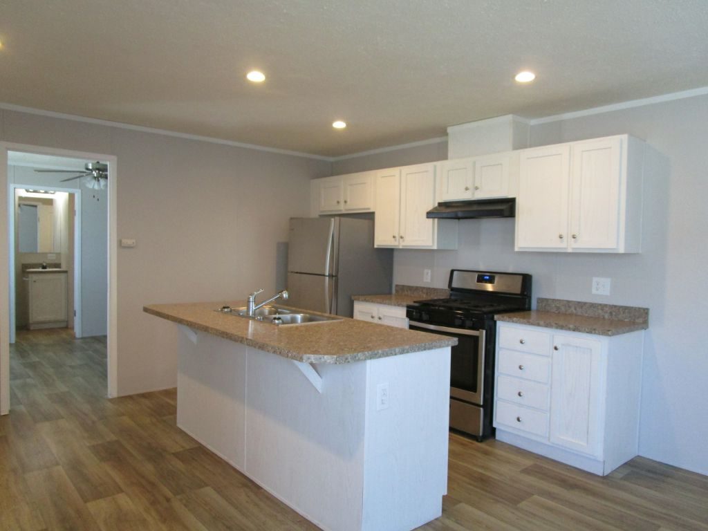 23702 Hickory Lane Brownstown, MI 48174