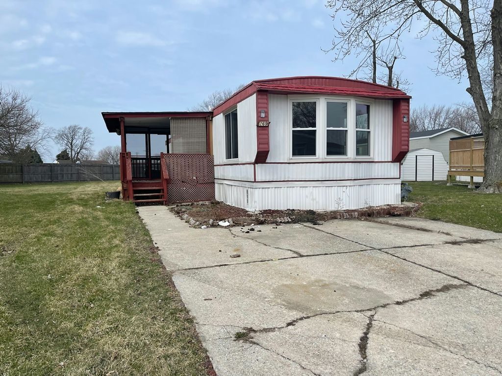 269 Duke Drive Lynwood, IL 60411