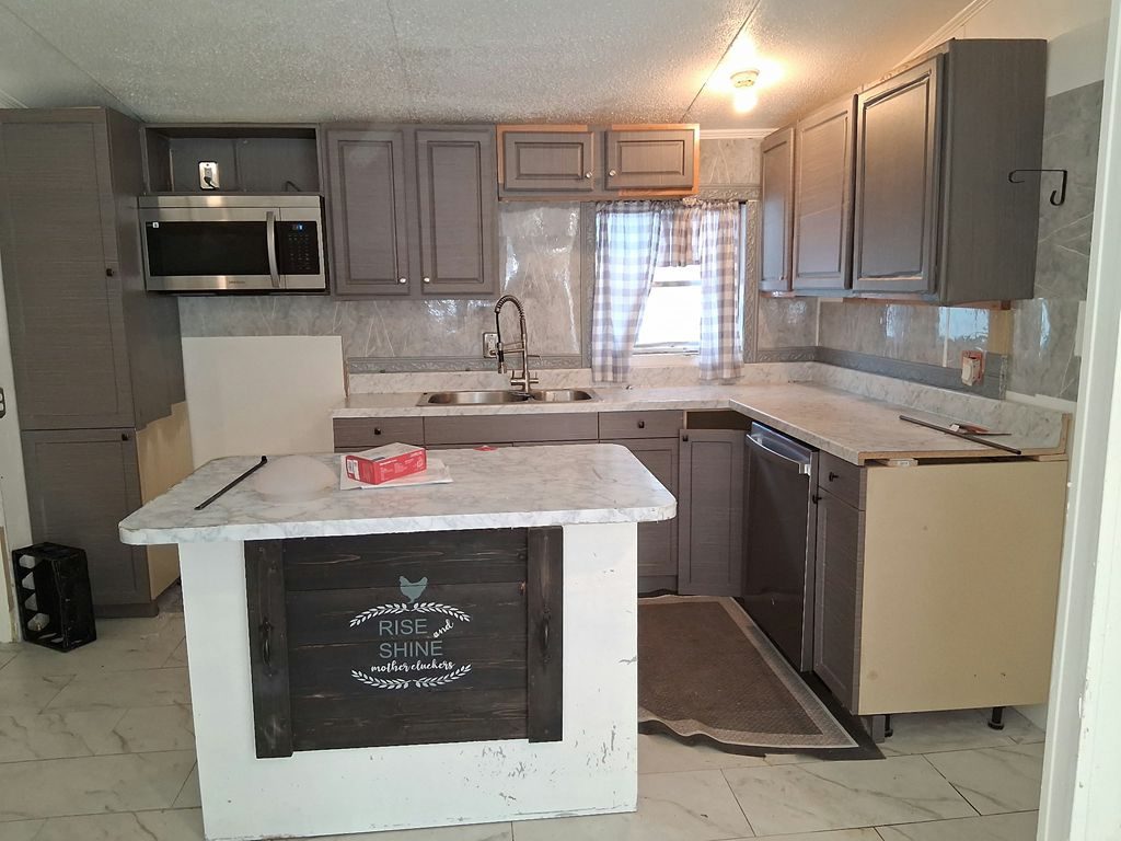 7333 Pine Forest Rd #137, Pensacola, FL 32526