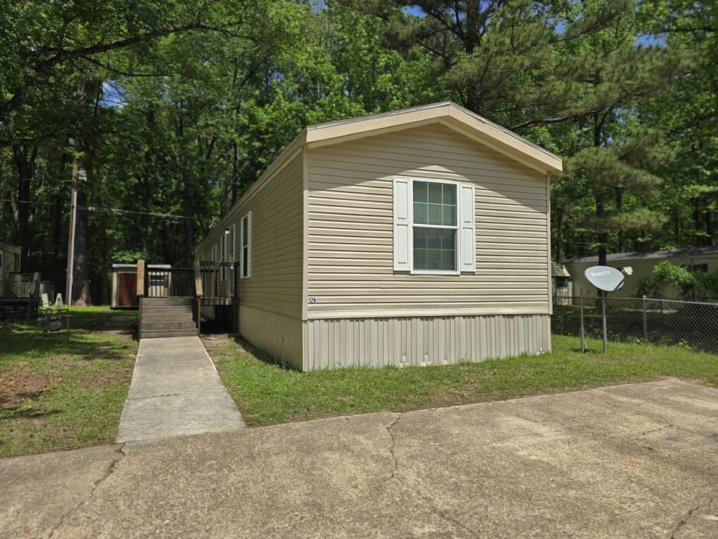 7400 Glen Leaf Dr., #126 Shreveport, LA 71129