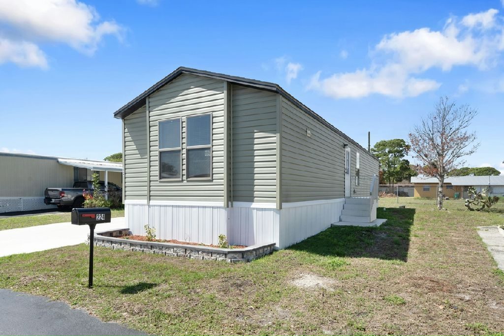 224 W. Erie Drive, Fort Pierce, FL 34946