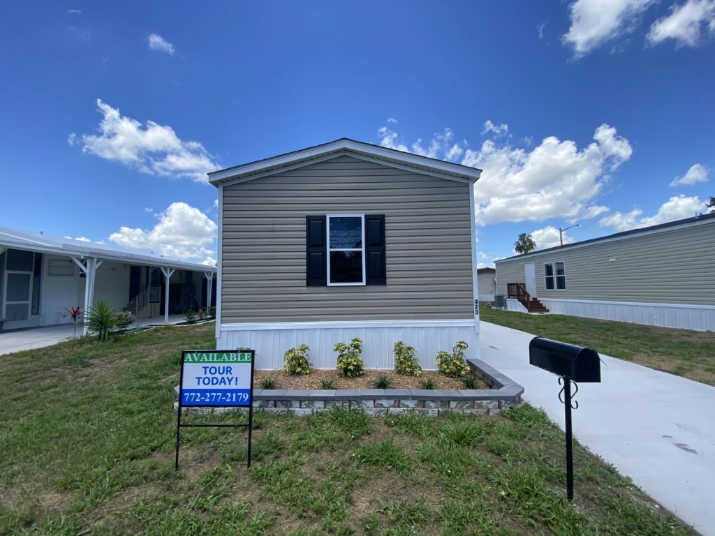 423 E. Erie Drive Fort Pierce, FL 34946