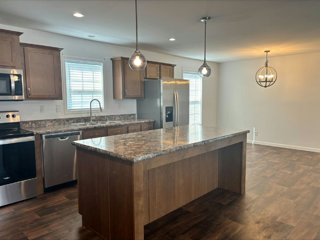 3731 S. Glenstone Ave., #213 Springfield, MO 65804